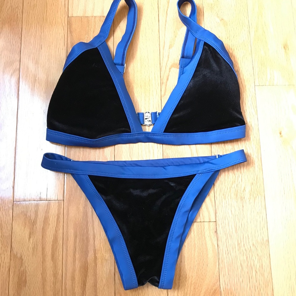 NWOT Velvet L Navy/ Black Bikini set Swimsuit